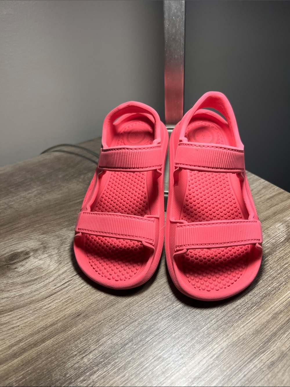 totes Kids Bright Pink Hook-and-Loop Sandals